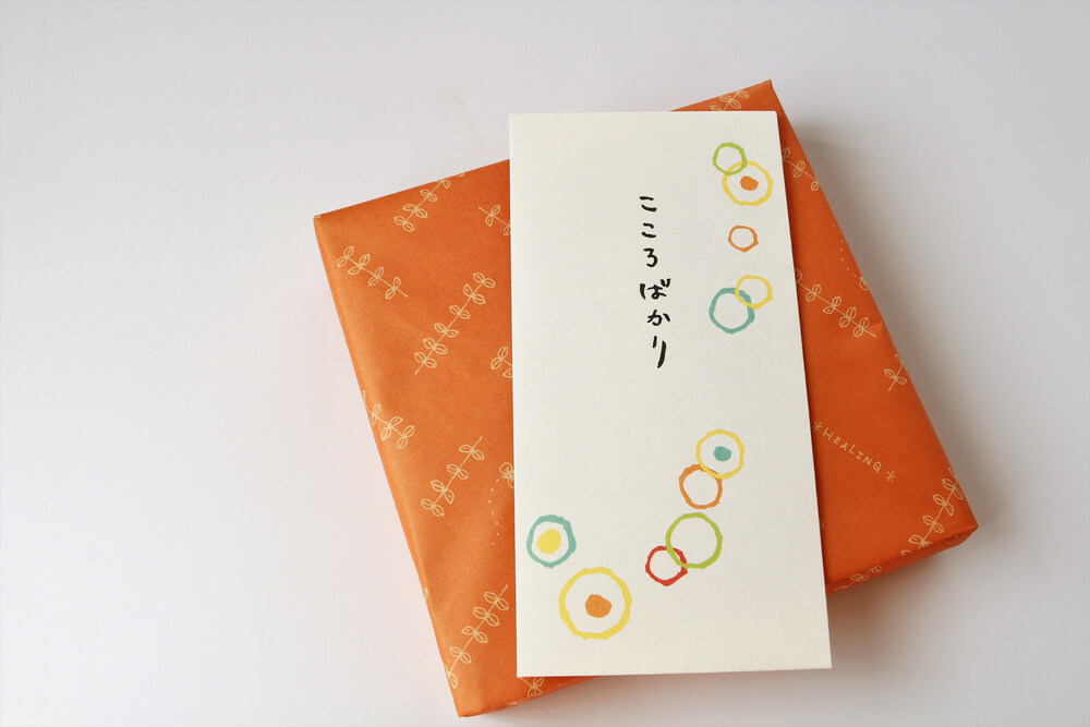 インタビュー謝礼の相場と種類。渡し方のマナーまで解説